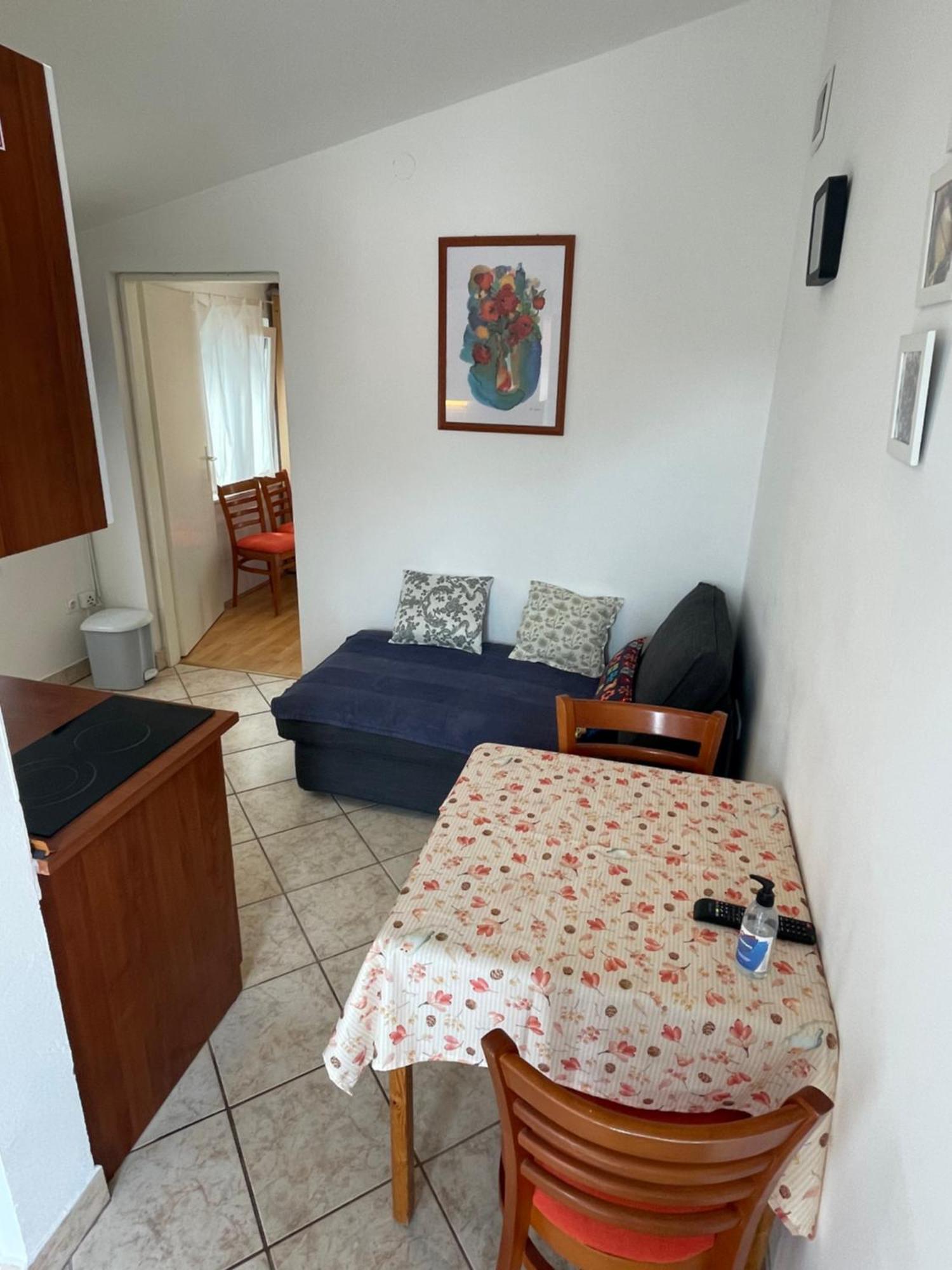 Apartments Zora Нин Стая снимка
