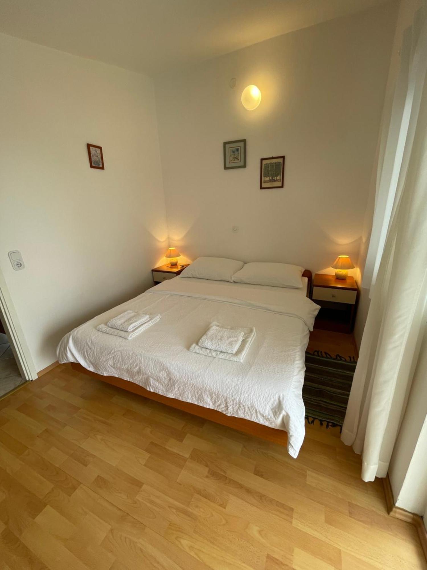 Apartments Zora Нин Стая снимка