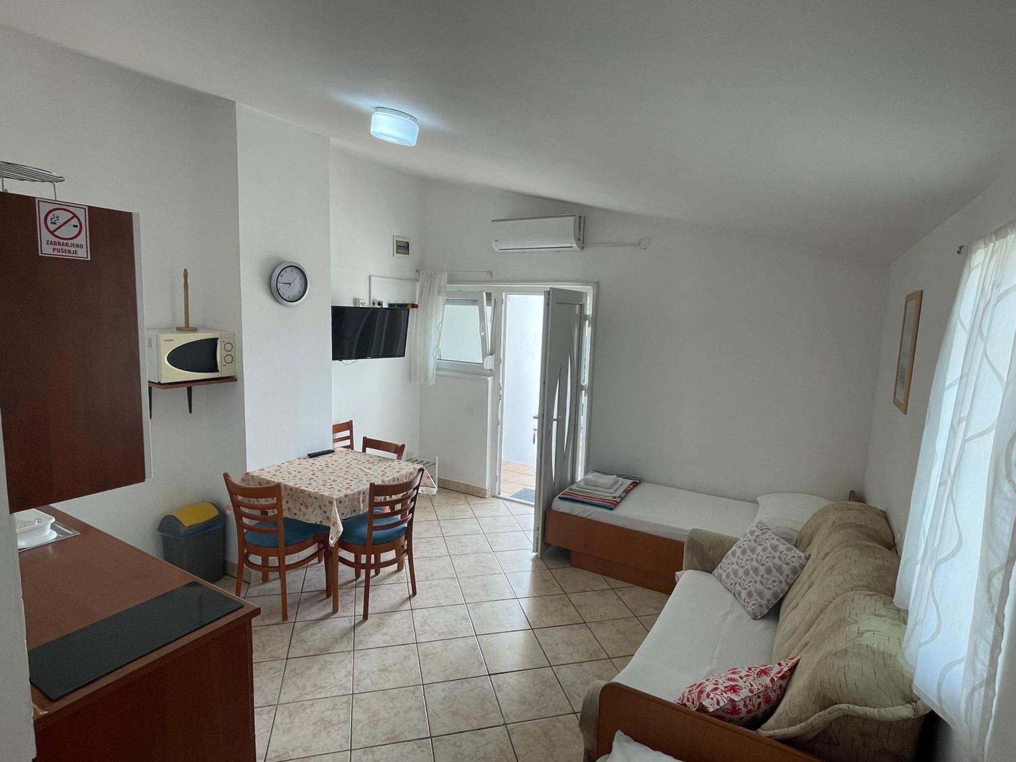 Apartments Zora Нин Стая снимка