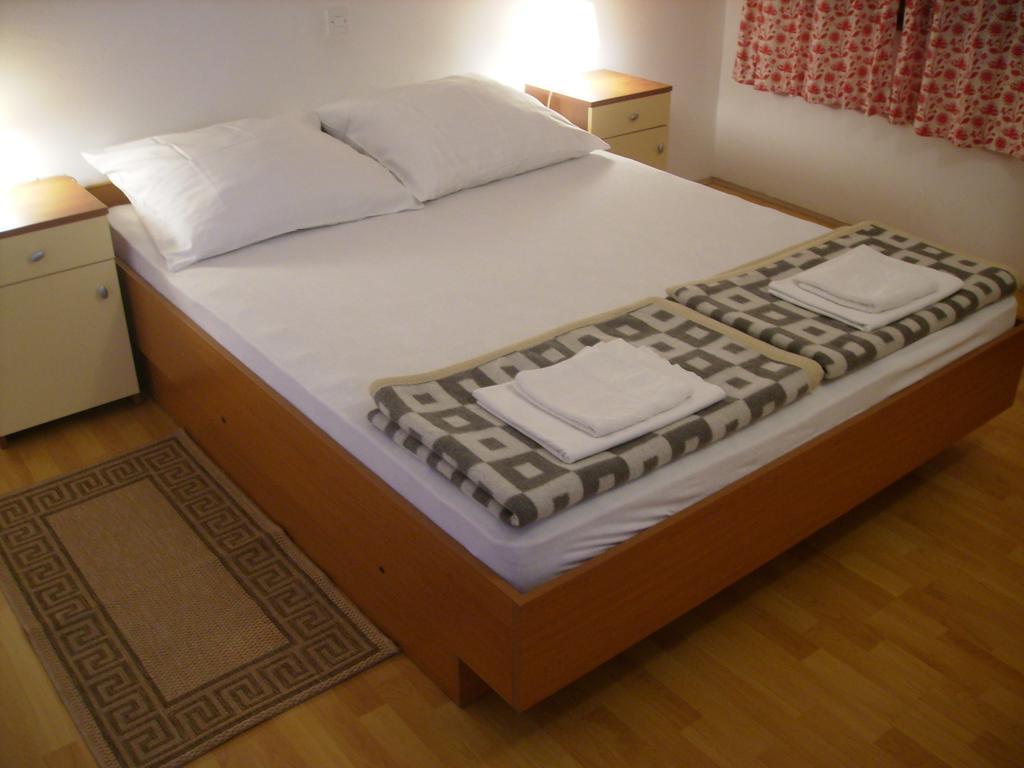 Apartments Zora Нин Стая снимка